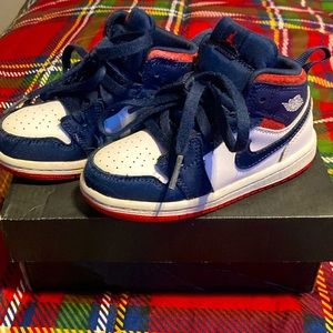 *USED* Jordan 1 Mid size 8C (Red/Navy)